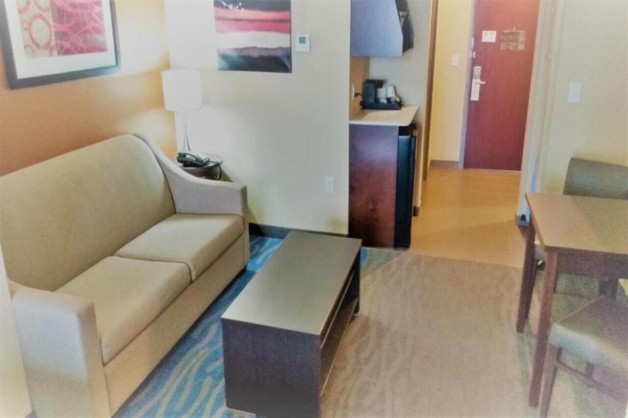Best Western St. Louis Airport North Hotel & Suites Hazelwood Dış mekan fotoğraf